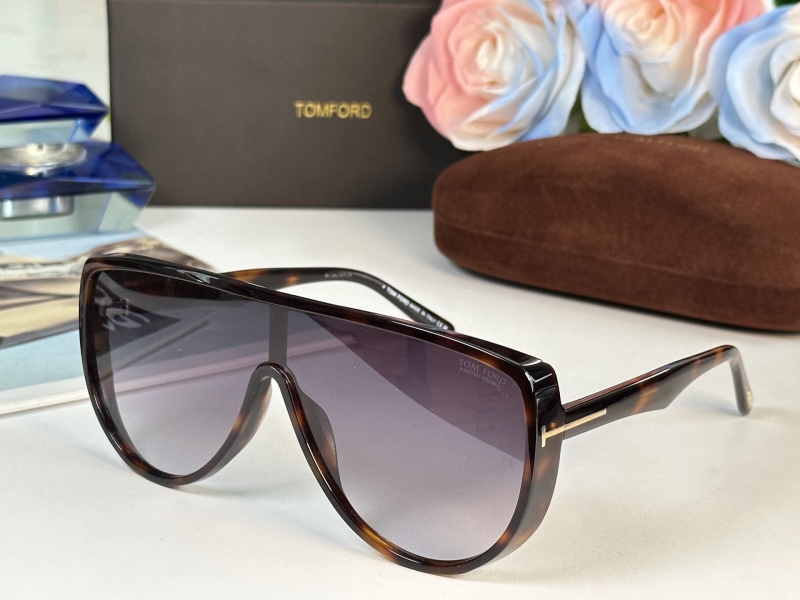 TOM FORD